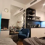 شقة Urocze Gniazdko W Centrum Poznania