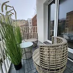 شقة Urocze Gniazdko W Centrum Poznania بوزنان