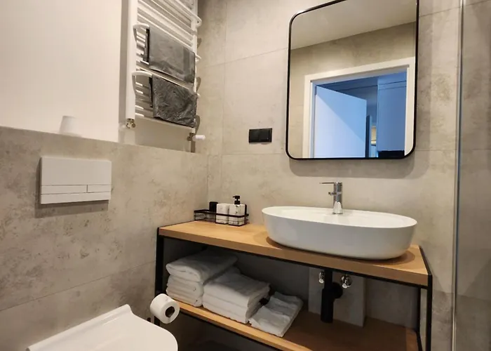 Апартаменти Urocze Gniazdko W Centrum Poznania Познань