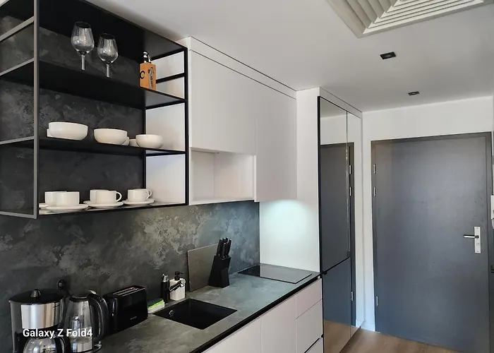 Urocze Gniazdko W Centrum Poznania * Познань