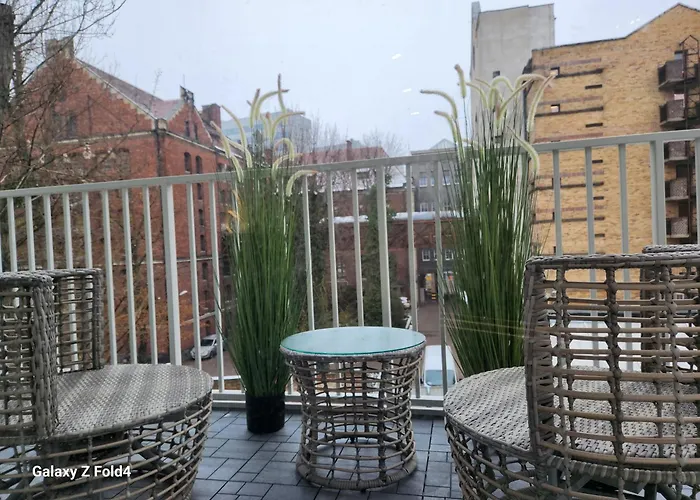 Апартаменти Urocze Gniazdko W Centrum Poznania