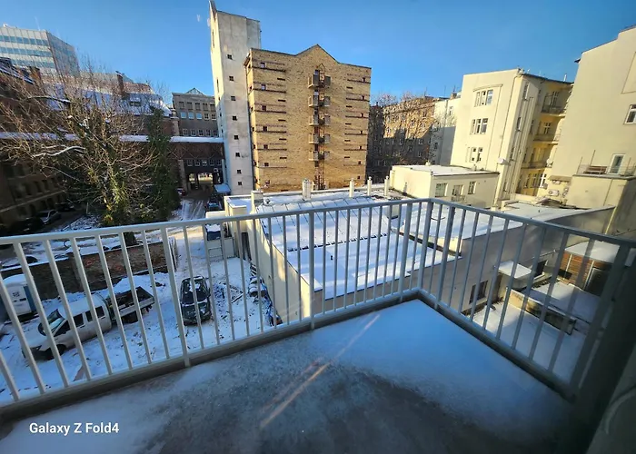 Urocze Gniazdko W Centrum Poznania * Познань